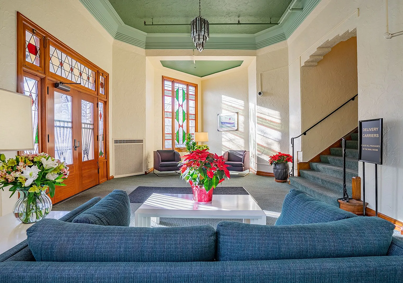 Franconia Apartments — Photo 4