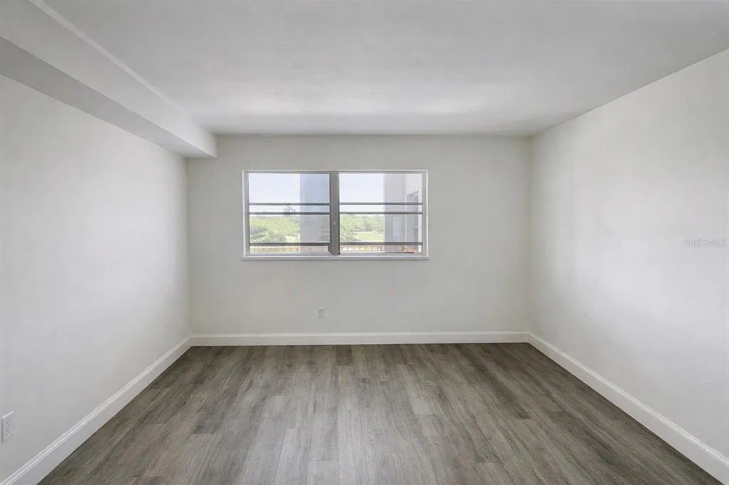 1 bed, 1.0 bath, 596 sqft, $1,098 — Photo 4