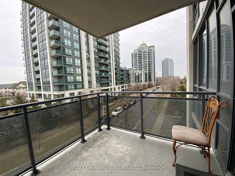 75 N Park Rd #402 — Photo 17