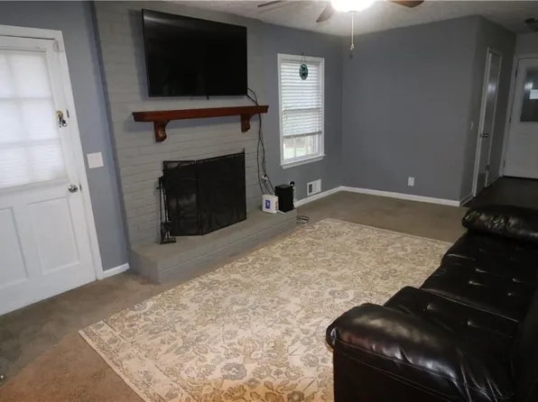 1302 Stephens St, Lilburn, GA 30047