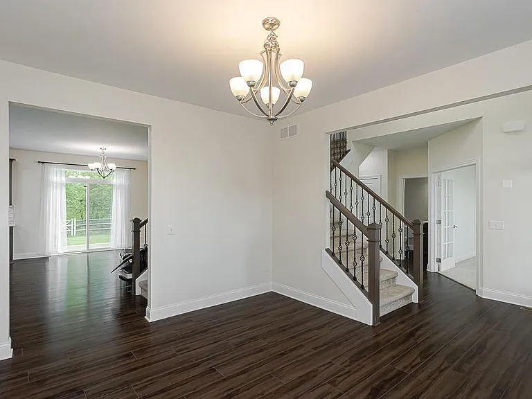114 Valley Hall Dr — Photo 6