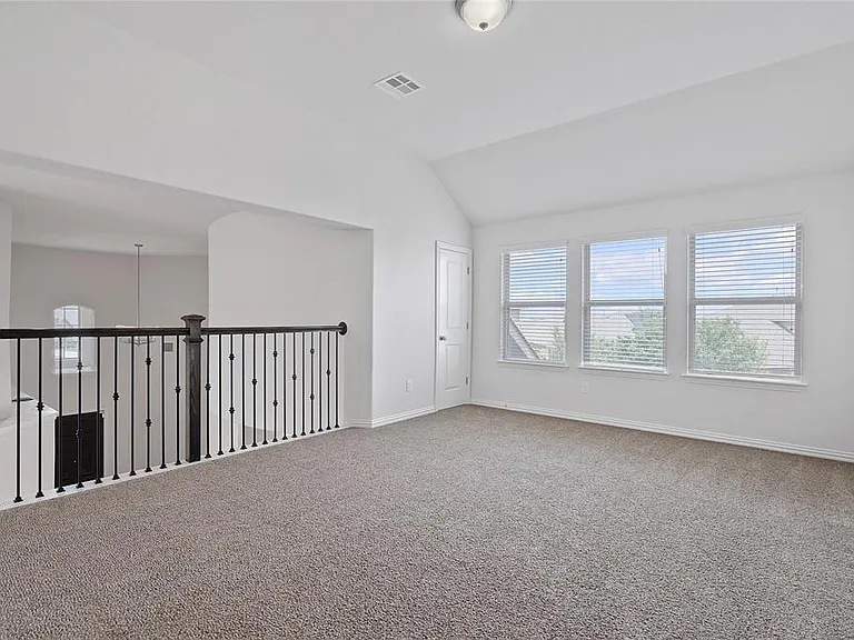 2905 Consuelo Way — Photo 11