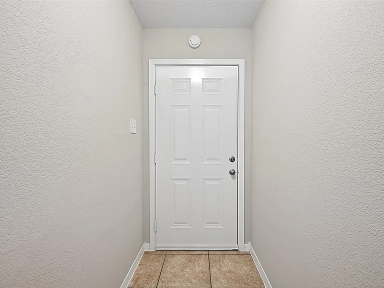 7429 Elbridge Ln — Photo 6