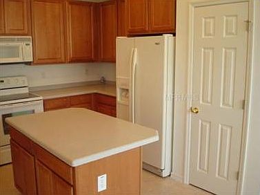3rd image of 12731 SW Pembroke Cir S