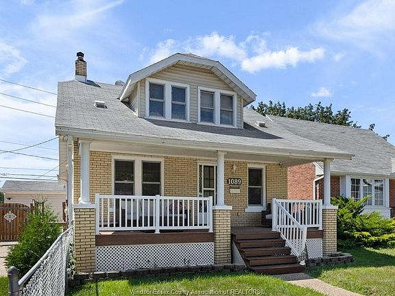 2nd image of 1089 Prado Pl