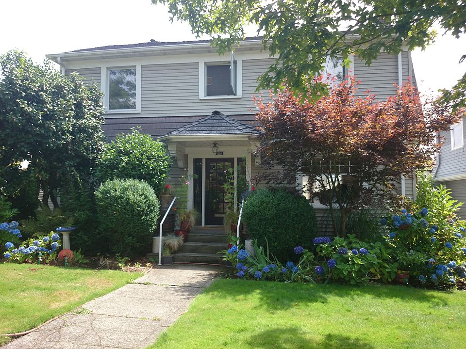 1st image of 1218 Bigelow Ave N