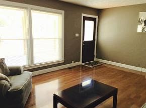 4th image of 415 Knob Hill Dr