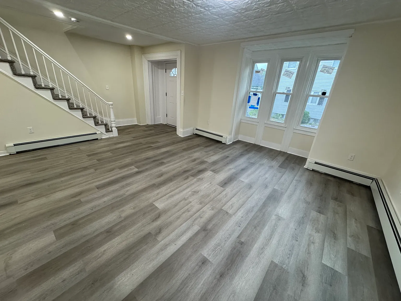 3 bed, 1.5 bath, 1200 sqft, $2,800 — Photo 2
