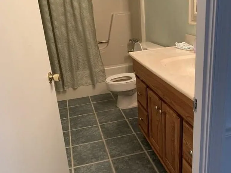 Valley Dr — Photo 9