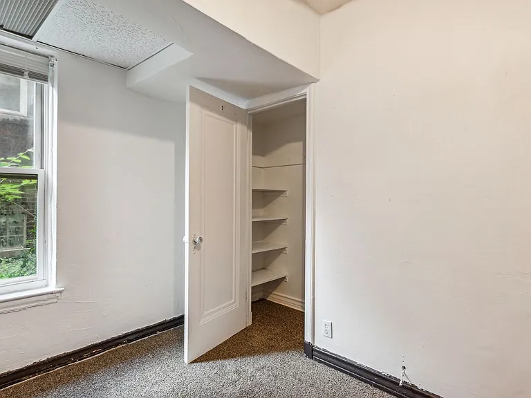 120 Glynn Ct. - FDR Seward Glynn — Photo 21
