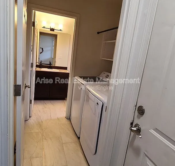 2141 SW Quartz Ave — Photo 9