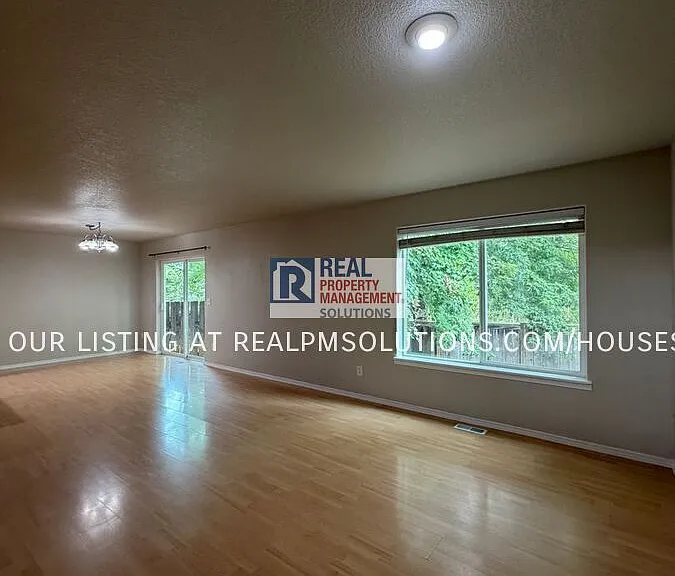 1851 SE Centurion Way — Photo 33