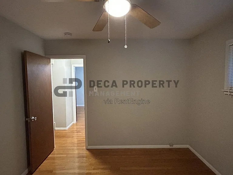6405 Kingsway Dr — Photo 10
