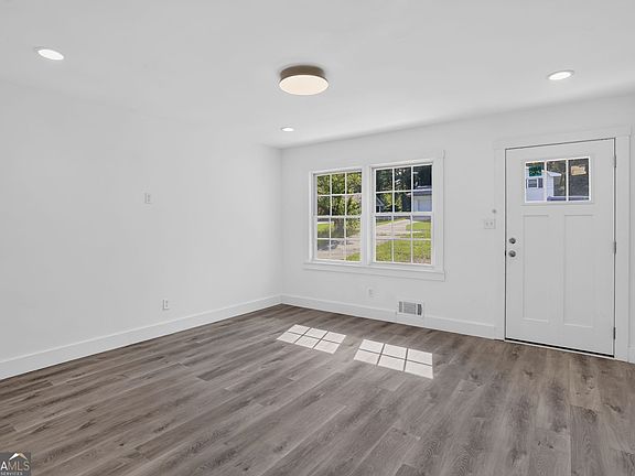 3rd image of 6464 Rabun Rd