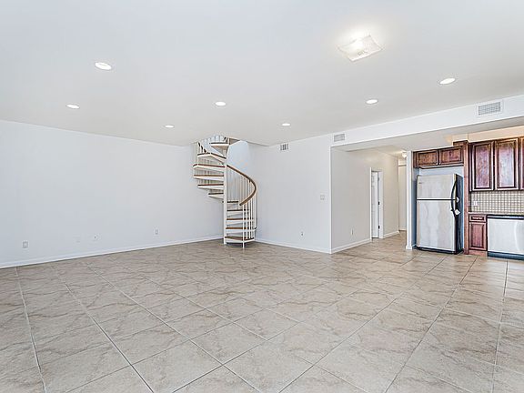4th image of 8403 19th Ave #3A