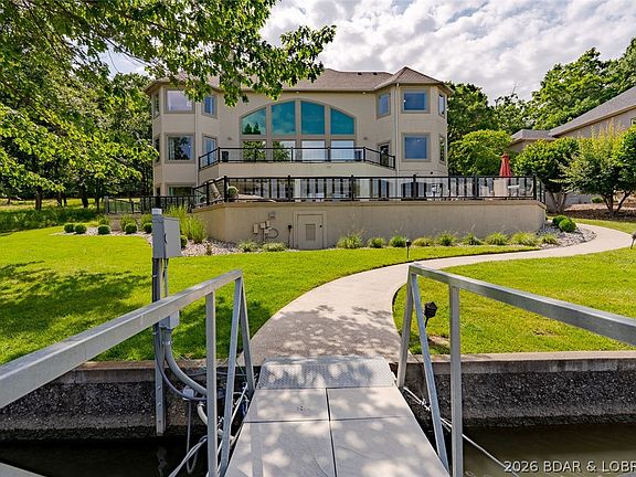 5th image of 733 Muirfield Dr