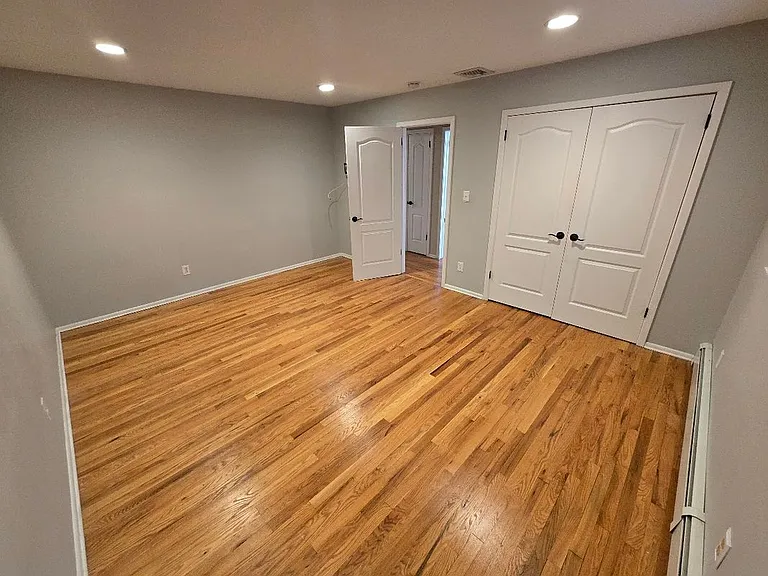 318 E 54th St #2 — Photo 17