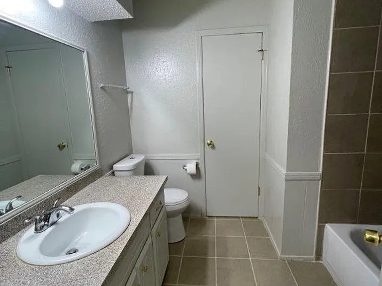 5104 Creekwood Ter — Photo 14