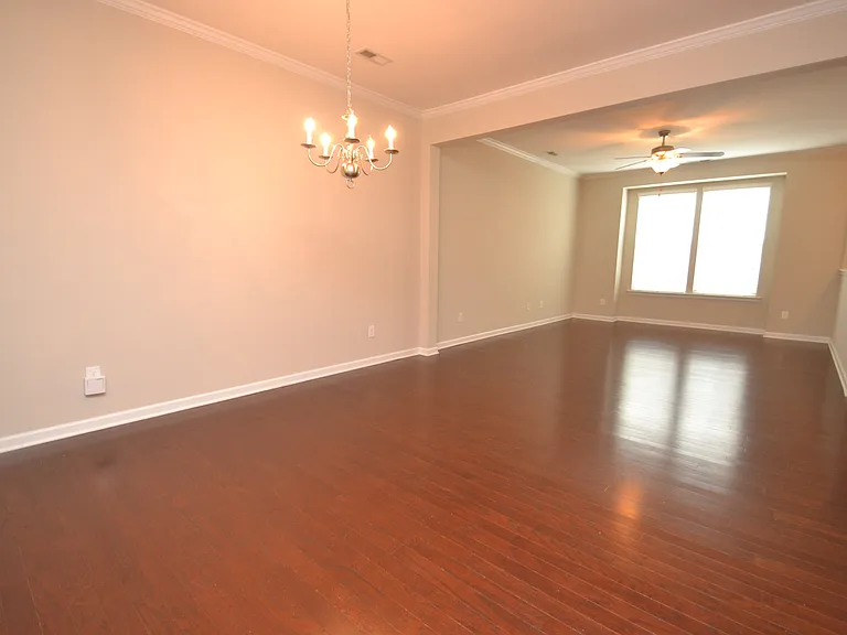 327 Dove Cottage Ln — Photo 9