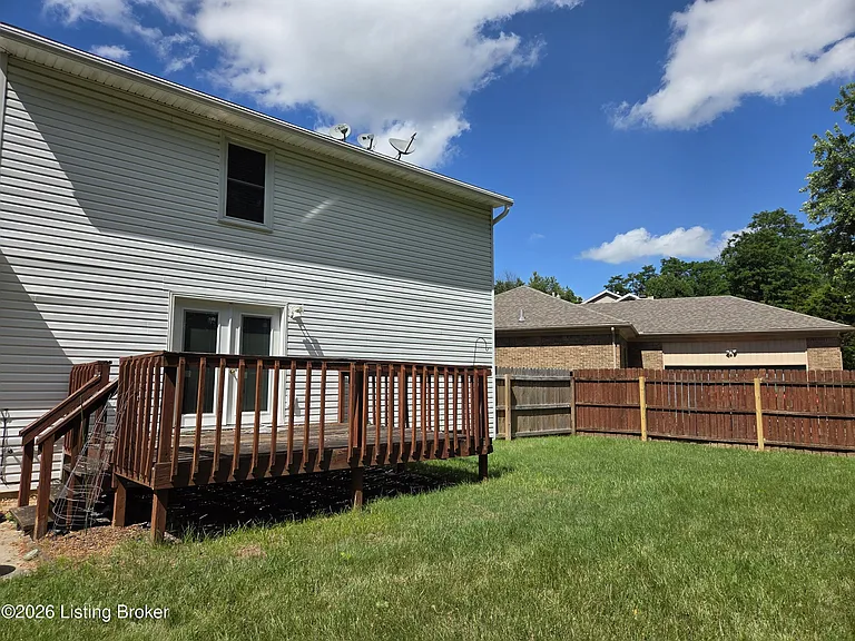 4204 Holly Tree Dr — Photo 37