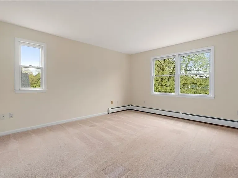 43 Bluegrass Dr — Photo 23