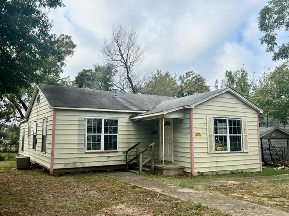 2540 E Price St, Paris, TX 75460