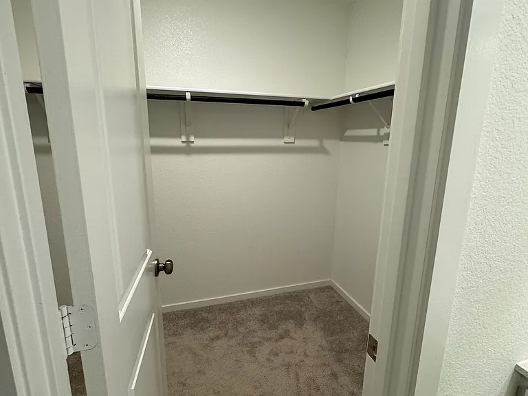 3057 Ashbrook Ln — Photo 7