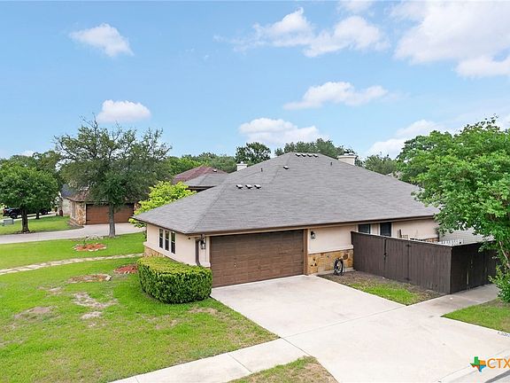 3rd image of 5300 Fiesta Oak Dr