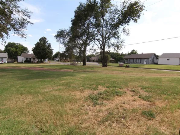 1023 W A Ave Lot 12 & 13, Elk City, OK 73644