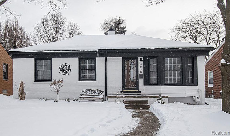 1st image of 4610 Elmwood Ave