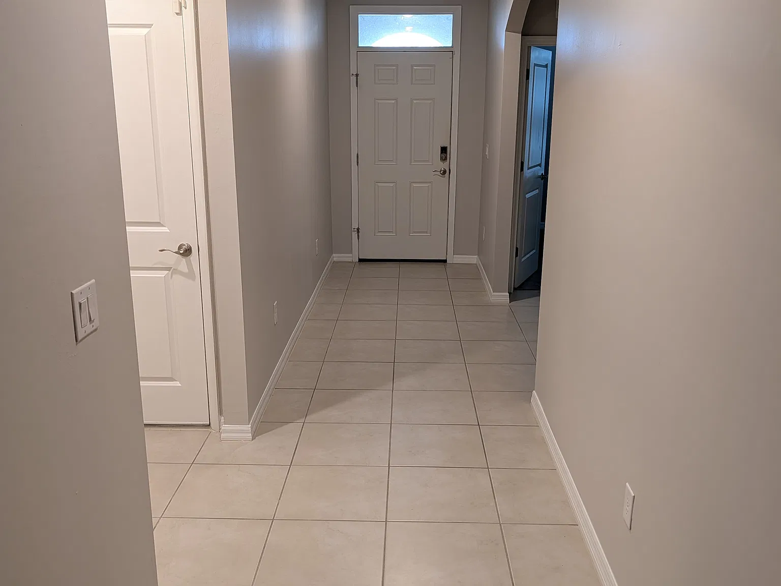 3 bed, 1672 sqft, $2,100 — Photo 3