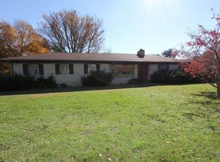 3689 Huntertown Rd, Versailles, KY 40383