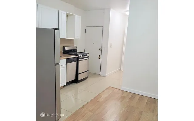 Rented by Douglas Elliman | media 6