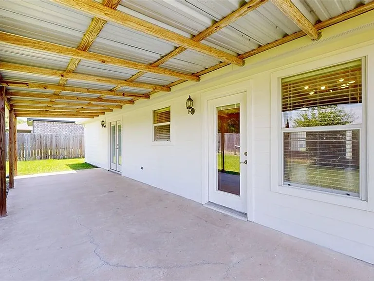 2301 White Wing Dr — Photo 28