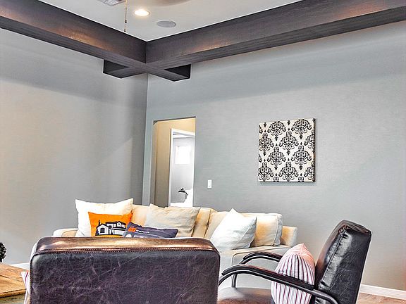 5th image of 944 Haggerston St