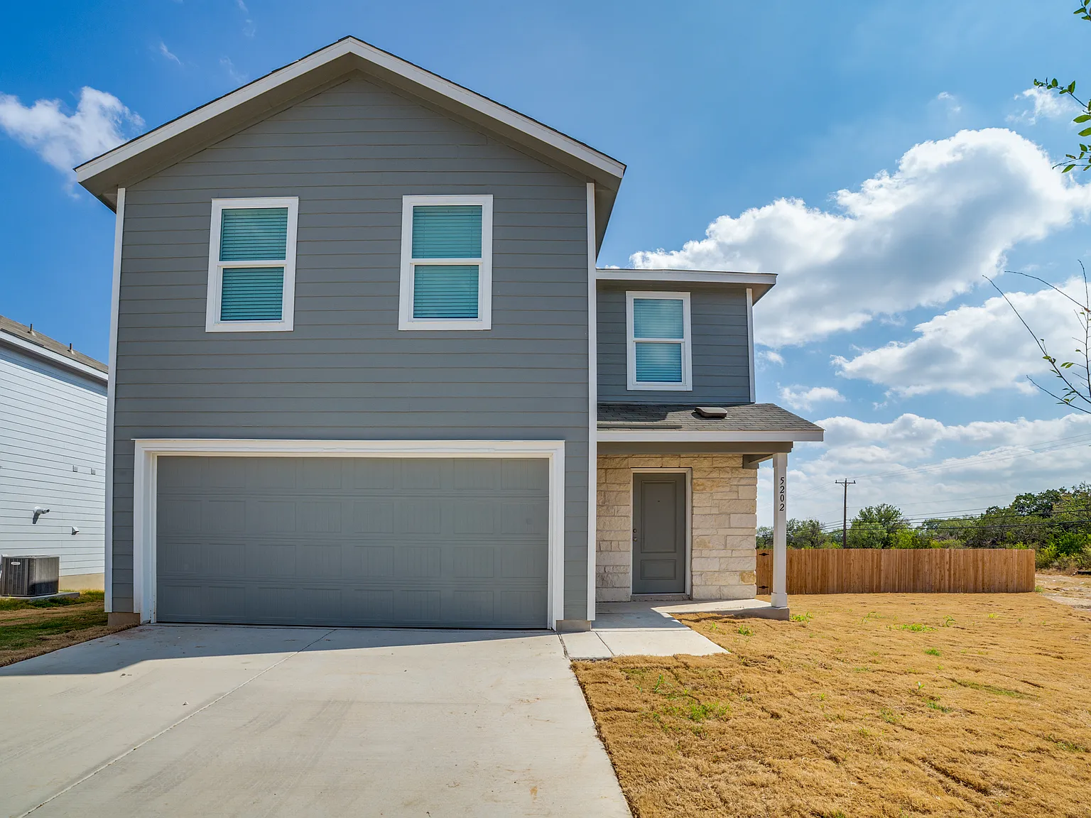 Morgan Crest 5202 - 1 — Photo 1