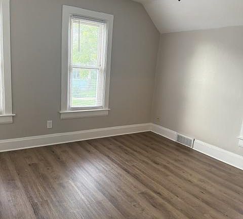 2nd image of 1507 53rd St #B