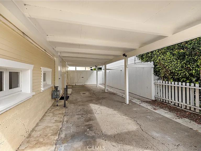 541 Oak St — Photo 10