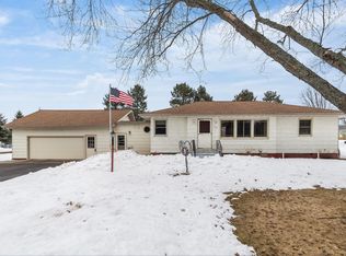 402 Alcohol Rd, Wrenshall, MN 55797