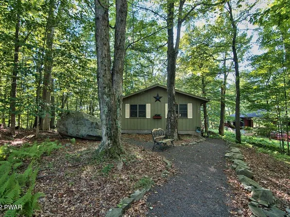 1707 Windemere Ct, Lake Ariel, PA 18436