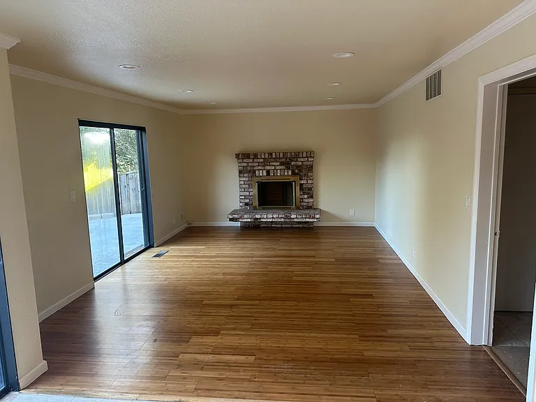 16962 Columbia Dr — Photo 13