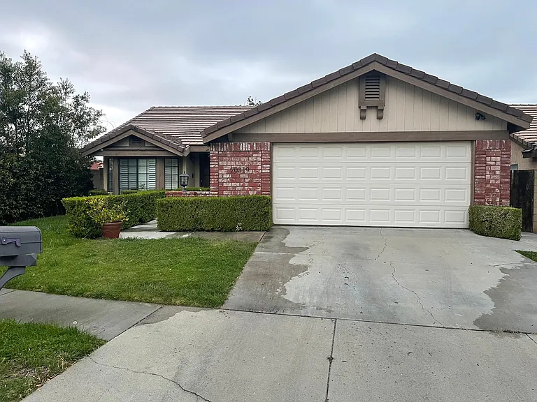 20319 Ingomar St — Photo 16