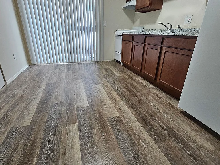3906 W Sylvania Ave — Photo 16