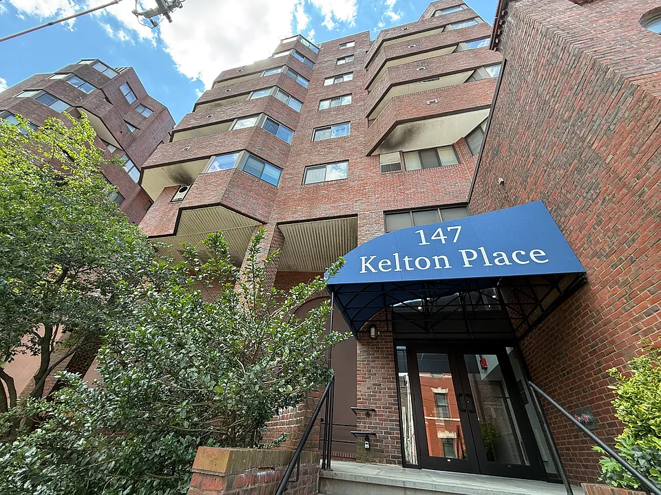 147 Kelton St #716