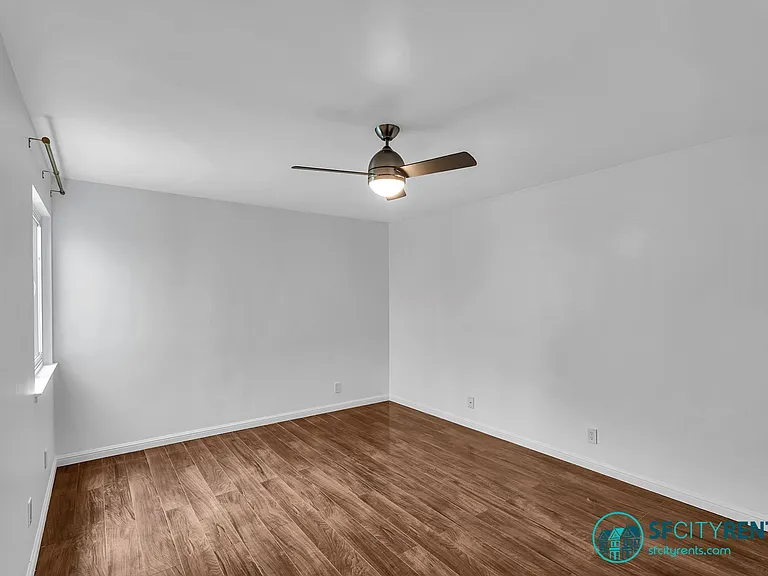 1043 Dolores St — Photo 11