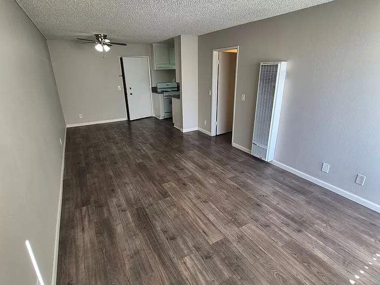 1130 W. San Bernardino Rd — Photo 31
