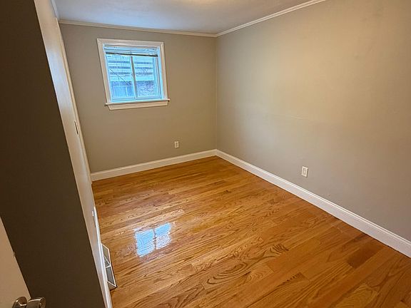 3rd image of 23 Roughan St APT 2