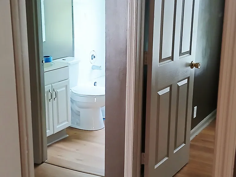 731 Henderson Dr — Photo 5