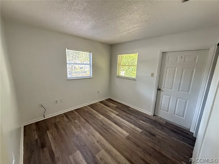7125 W Porpoise Dr — Photo 5