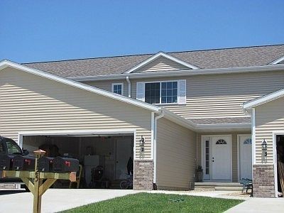 1st image of 1125 Amelia Dr Unit 3